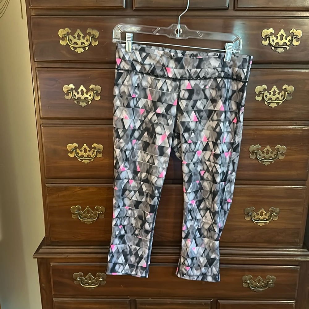 Women’s capri work out pants.